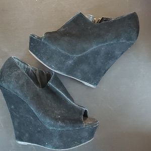 Steve Madden suade heels